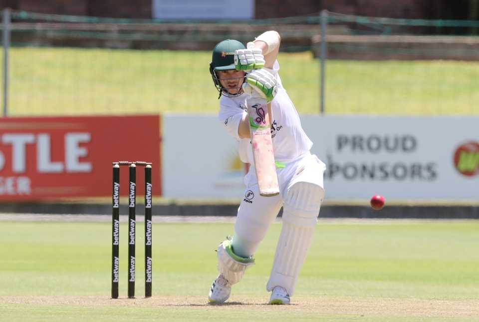 Matthew Breetzke drives the ball elegantly during his century, Warriors vs Western Province, 4-Day Franchise Series, Division 1, Port Elizabeth, 1st day, November 25, 2021
