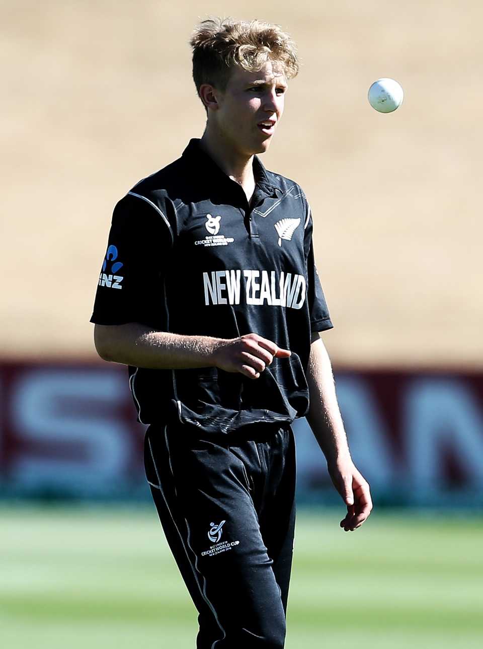 Luke Georgeson gets ready to bowl, New Zealand vs England, U-19 World Cup, 7th place play-off, Queenstown, January 30, 2018