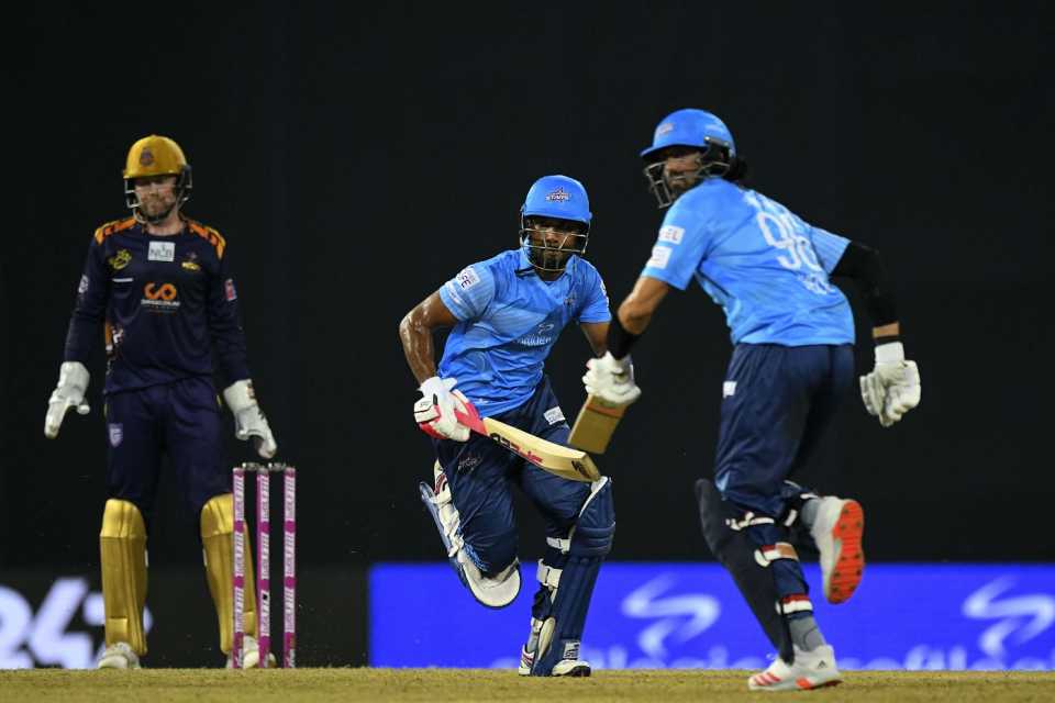 Dinesh Chandimal (L) and David Wiese (R) run between the wickets, Galle Gladiators and Colombo Stars, LPL 2021, Colombo, December 6, 2021