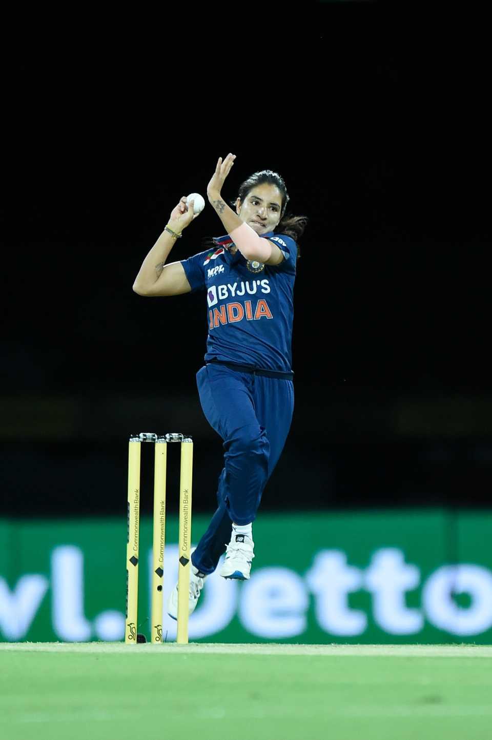 Renuka Singh in action, Australia vs India, 3rd women's T20I, Carrara, October 10, 2021