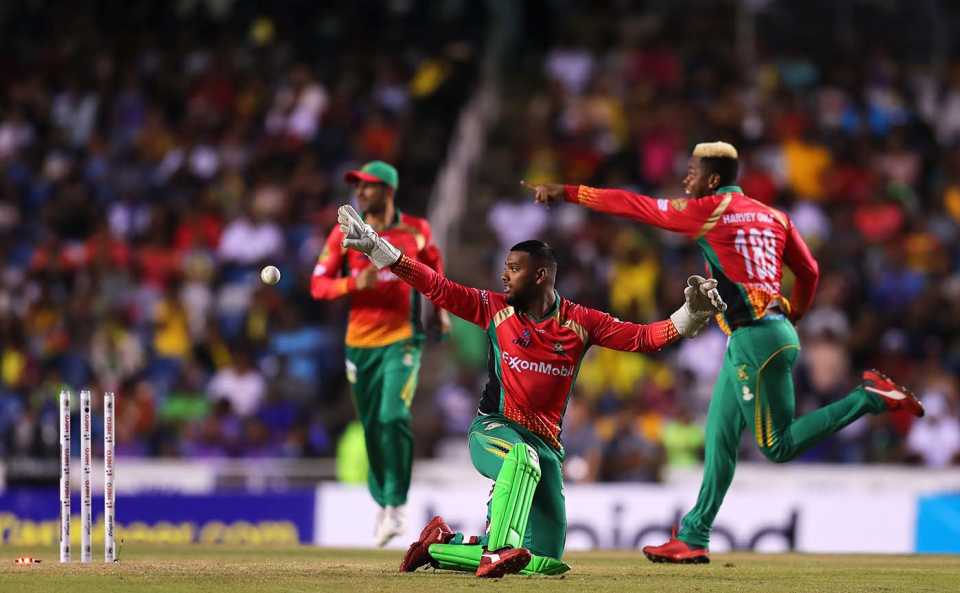 Nicholas Pooran and Shimron Hetmyer appeal for a run-out