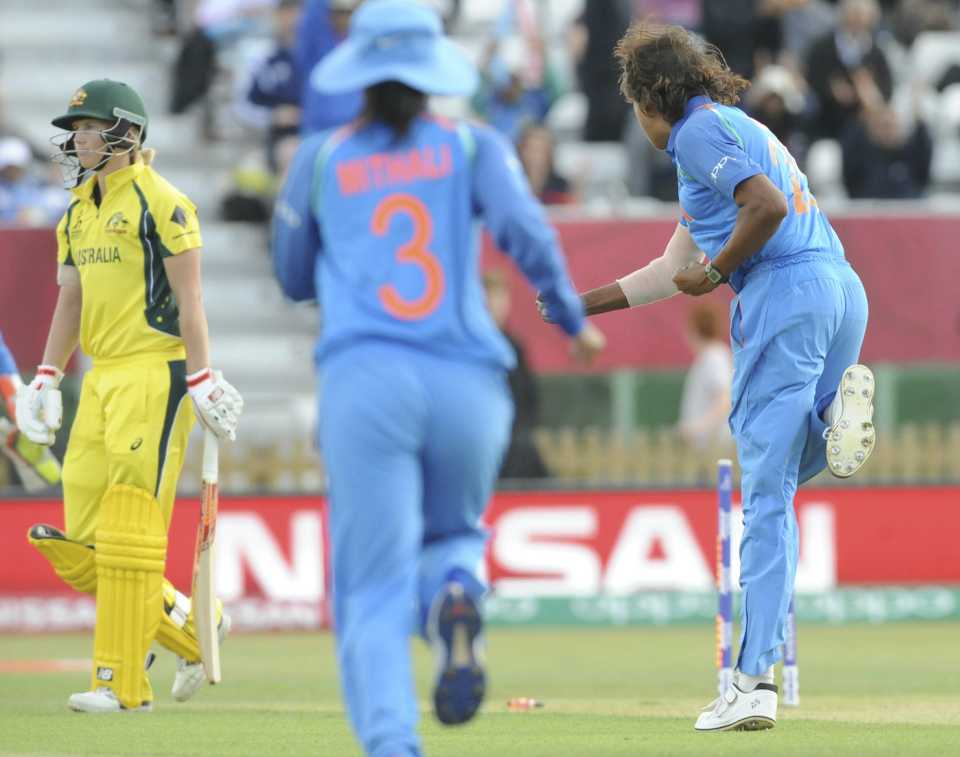Meg Lanning was undone by an unplayable Jhulan Goswami delivery, Australia v India, Women's World Cup, semi-final, Derby, July 20, 2017