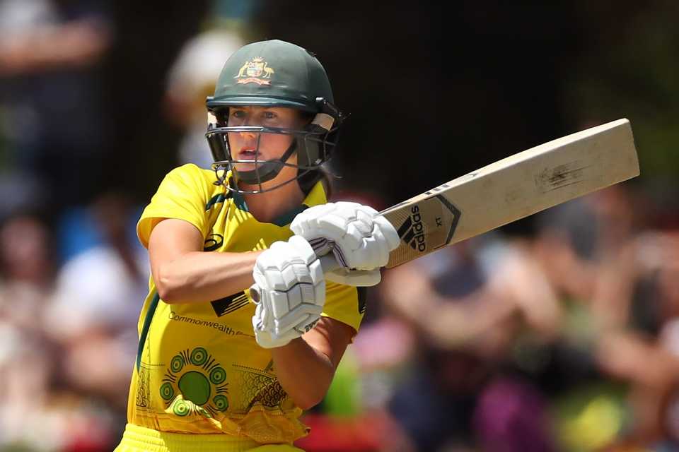 Ellyse Perry plays a pull, Australia vs England, 2nd ODI, Women's Ashes, Melbourne, February 6, 2022