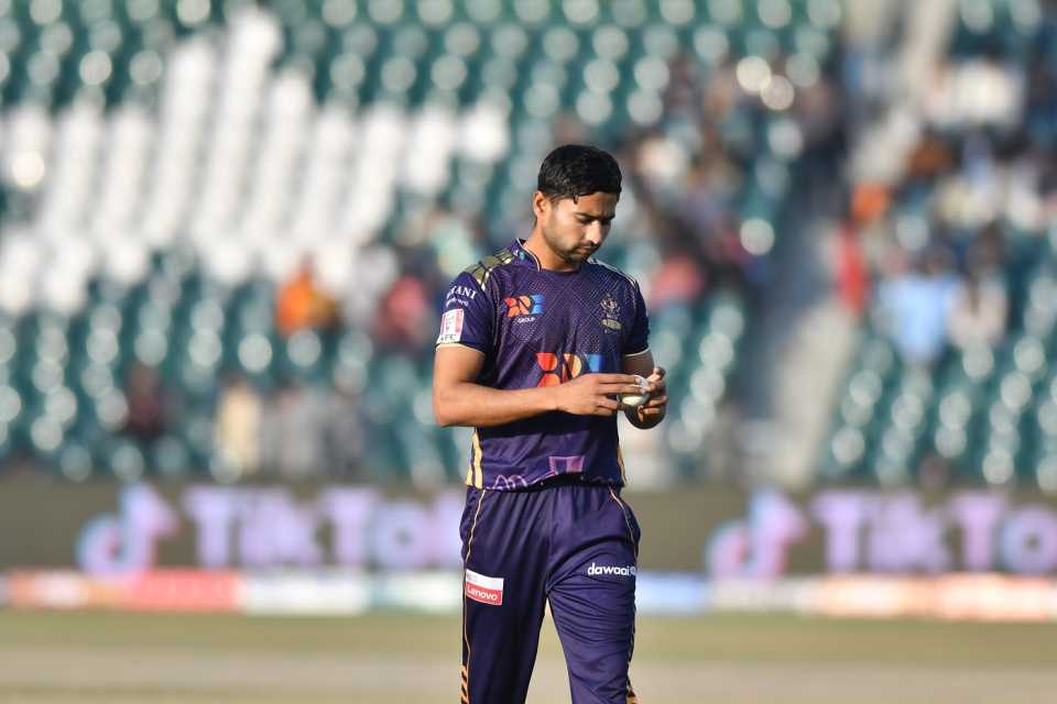 Khurram Shahzad returns to his bowling mark