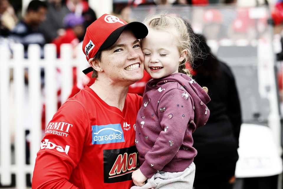 Jess Duffin poses for a photo with her niece