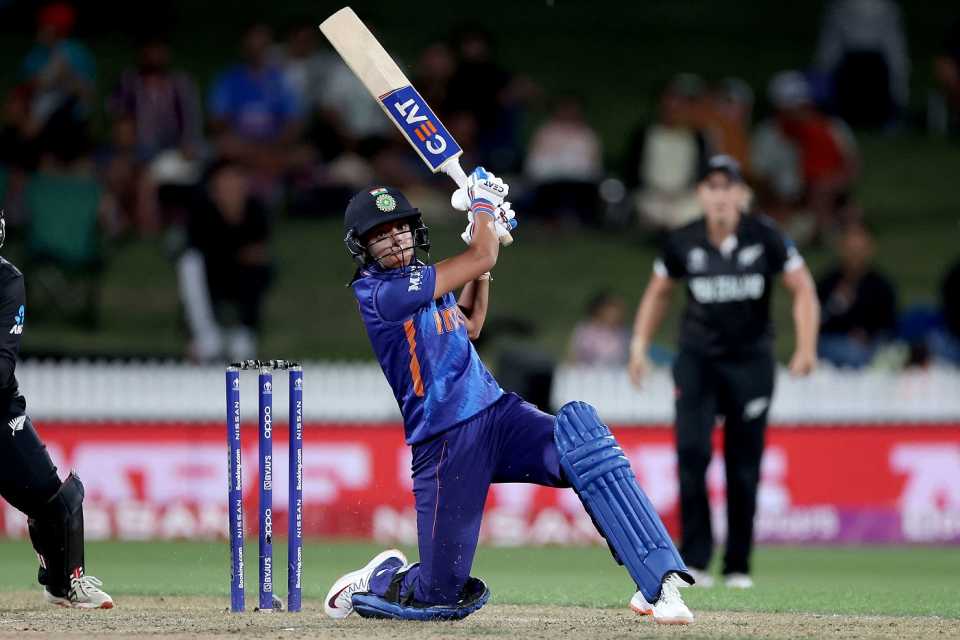 Harmanpreet Kaur hits one high into the night sky, New Zealand vs India, Women's World Cup 2022, Hamilton, March 10, 2022