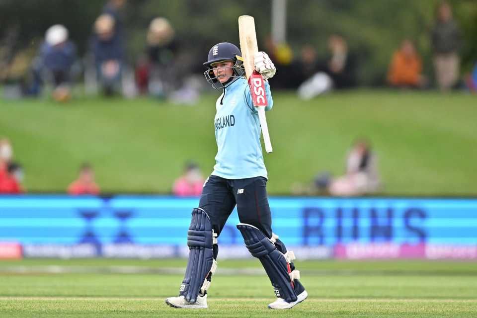 Danni Wyatt thrashes celebrates her fifty, England vs Pakistan, Women's World Cup 2022, Christchurch, March 24, 2022