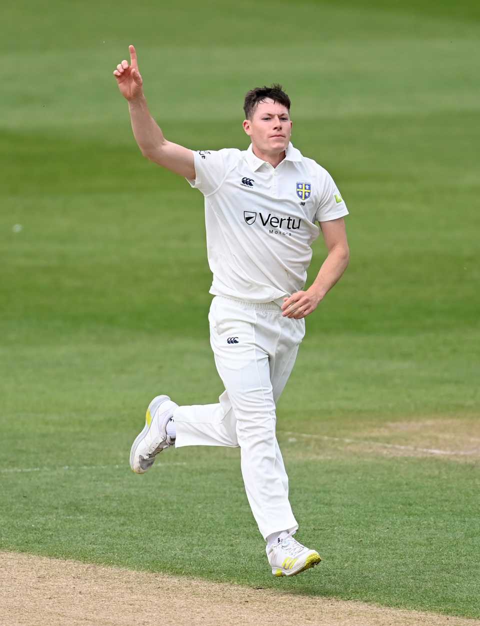 Matthew Potts claimed a five-wicket haul