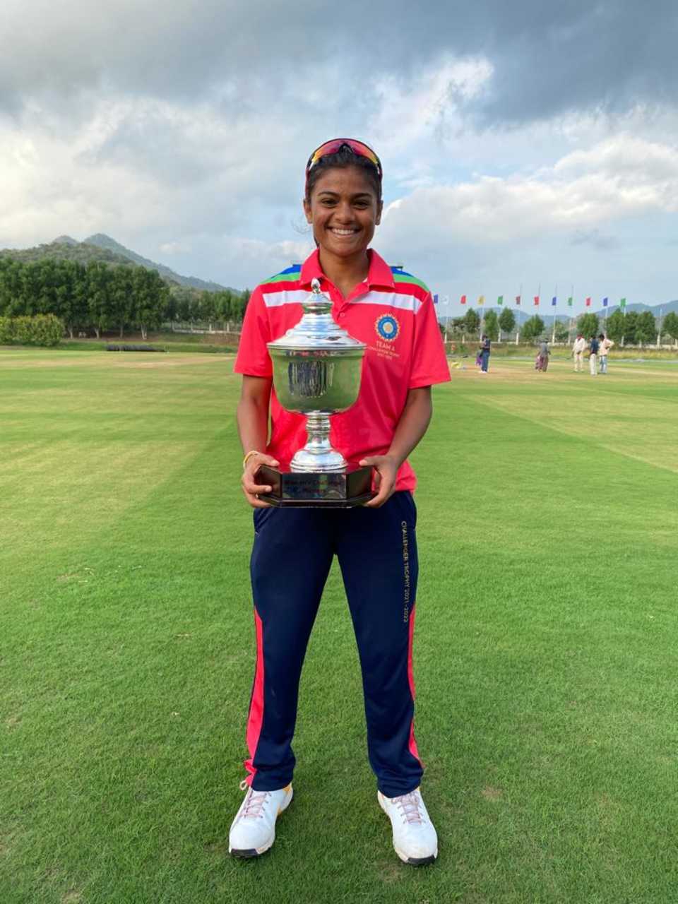 Maya Sonawane holds the trophy, India Women A vs India Women D, Senior Women's One-Day Challenger Trophy final, Mulapadu, December 9, 2021