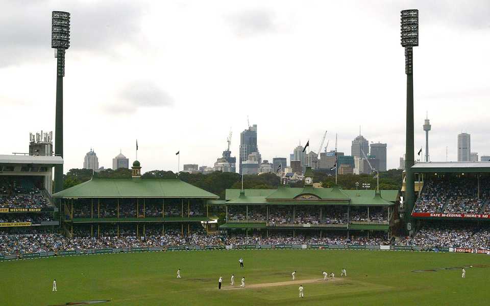 A general view of the 2003-04 Australia-India Test in Sydney, Australia v India, 4th Test, Sydney, 5th day, January 6, 2004