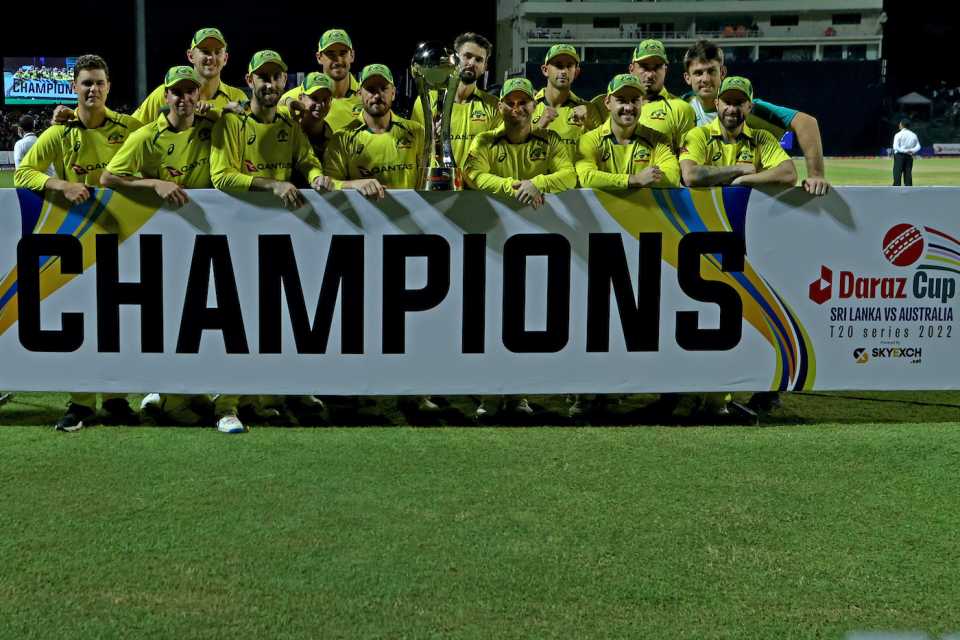 The Australian team poses with the trophy after winning the T20I series against Sri Lanka, Sri Lanka vs Australia, 3rd T20I, Pallekele, June 11, 2022
