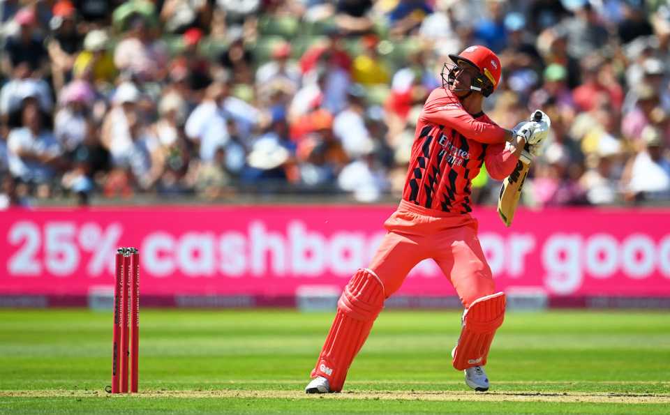 Dane Vilas' fifty propelled Lancashire in the chase