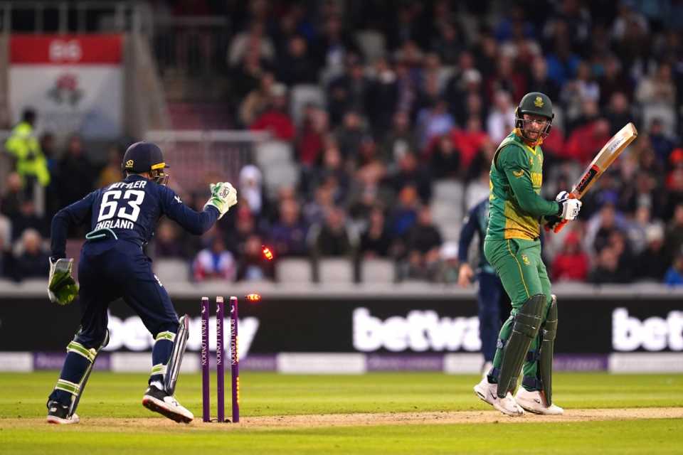 Heinrich Klaasen is stumped by Jos Buttler after his attempts to slow the game failed