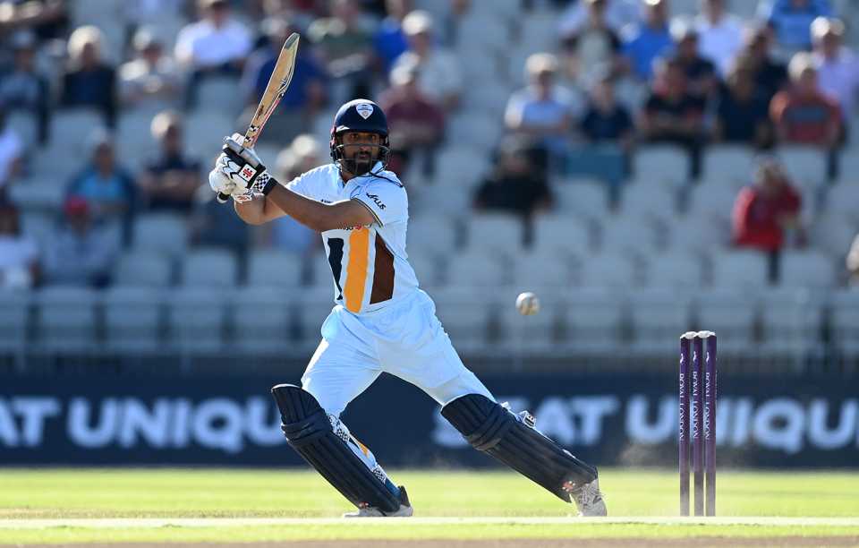 Shan Masood played a lone hand in the chase, Lancashire vs Derbyshire, Old Trafford, Royal London Cup, August 7, 2022
