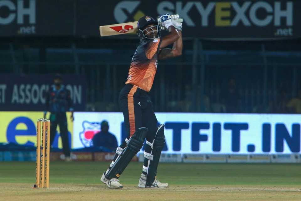 Abhimanyu Mithun struck five sixes on his way to fifty off 22 balls, Maharaja T20 Trophy 2022, Bengaluru Blasters v Hubli Tigers, Mysore, August 9, 2022 