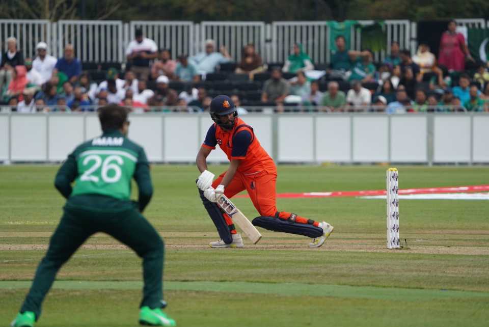 Vikramjit Singh showed resistance after Netherland lost early wickets
