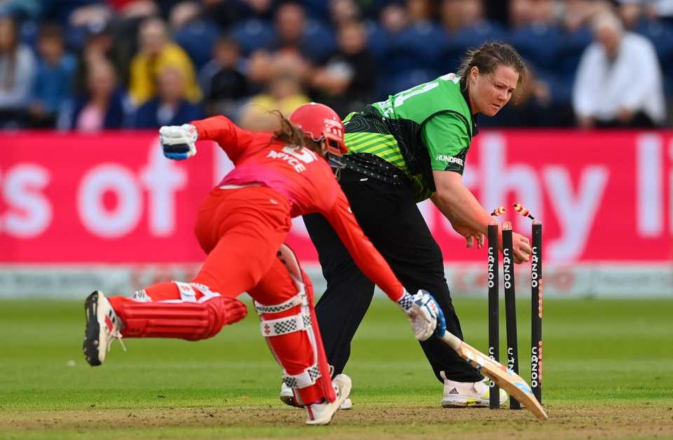 Anya Shrubsole picked three wickets and ran out Sarah Bryce, Welsh Fire vs Southern Brave, Women's Hundred, Cardiff, August 22, 2022