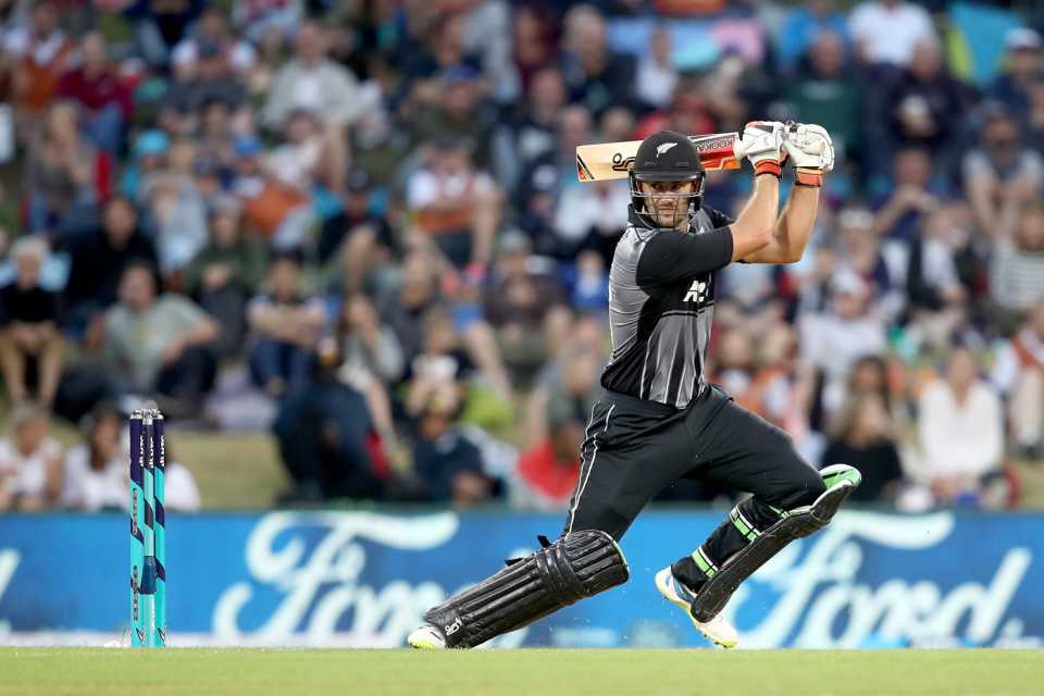 Tom Bruce cuts one away, New Zealand vs West Indies, 3rd T20I, Mount Maunganui, January 03, 2018