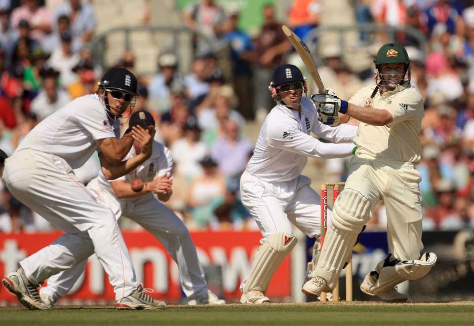 Mike Hussey bats on his way to 121, the final wicket, England v Australia, 5th Test, The Oval, 4th day, August 23, 2009