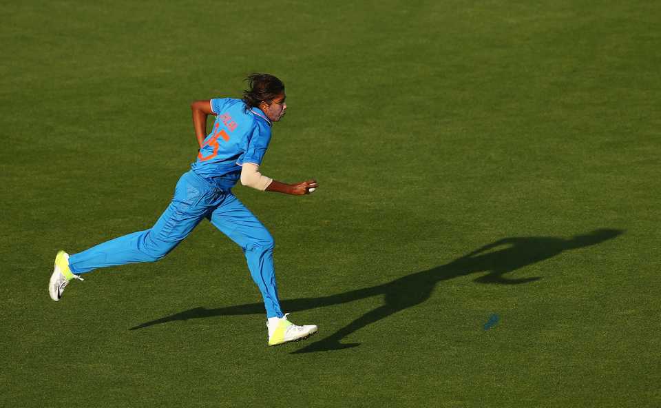 Jhulan Goswami runs in to bowl, Australia v India, 2nd Women's ODI, Hobart, February 5, 2016