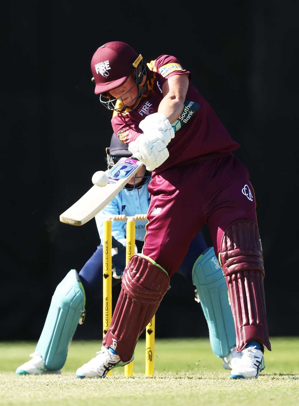 Grace Harris launches the ball, Queensland vs New South Wales, WNCL, North Sydney Oval, September 25, 2022