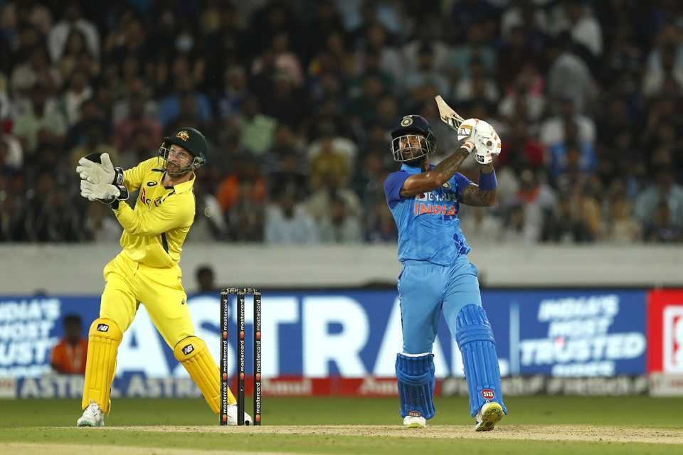 Suryakumar Yadav hits it high, India vs Australia, 3rd T20I, Hyderabad, September 25, 2022
