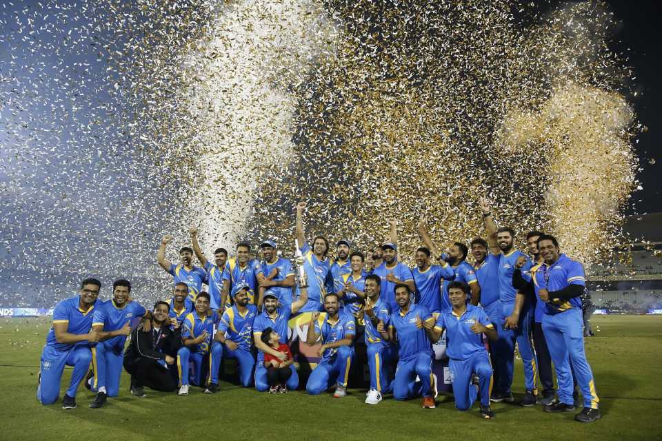 India Legends celebrate their victory, India Legends vs Sri Lanka Legends, final, Raipur, Road Safety World Series, October 1, 2022