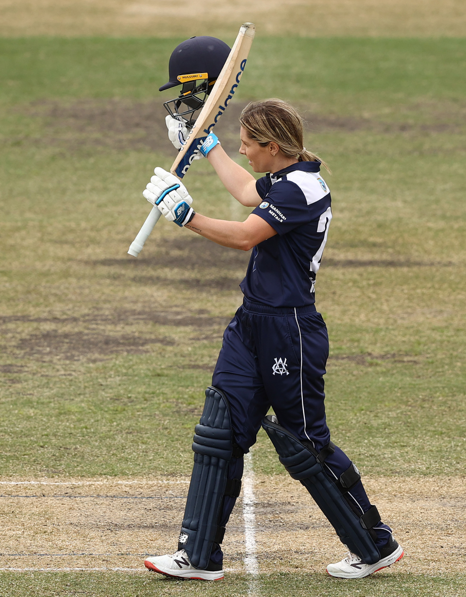 Sophie Molineux brought up her first WNCL hundred