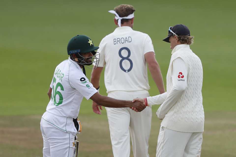 Babar Azam and Joe Root shake hands at the end of the Test, England v Pakistan, 3rd Test, Southampton, 5th day, August 25, 2020