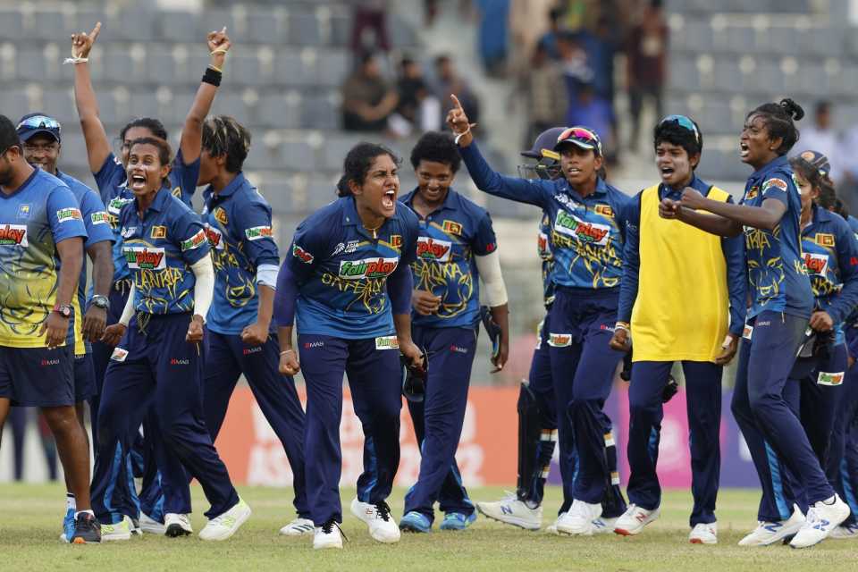 Chamari Athapaththu lets it out after Sri Lanka managed a thrilling win, 2nd semi-final, Women's T20 Asia Cup, Sylhet, October 13, 2022
