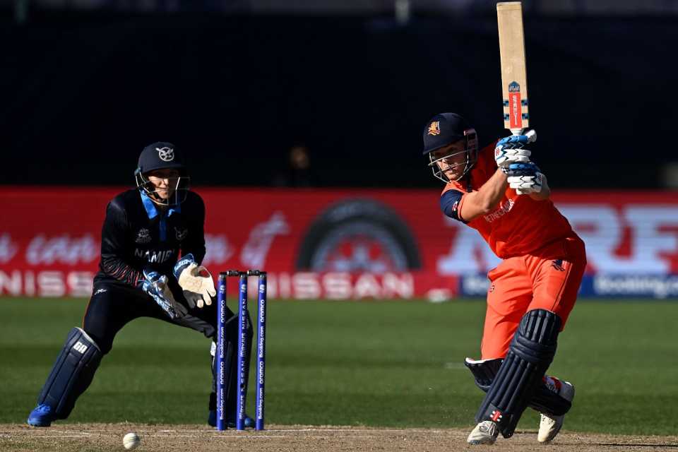 Bas de Leede was the Player of the Match for unbeaten 30 and two wickets, Namibia vs Netherlands, T20 World Cup 2022, 1st round, Group A, Geelong, October 18, 2022