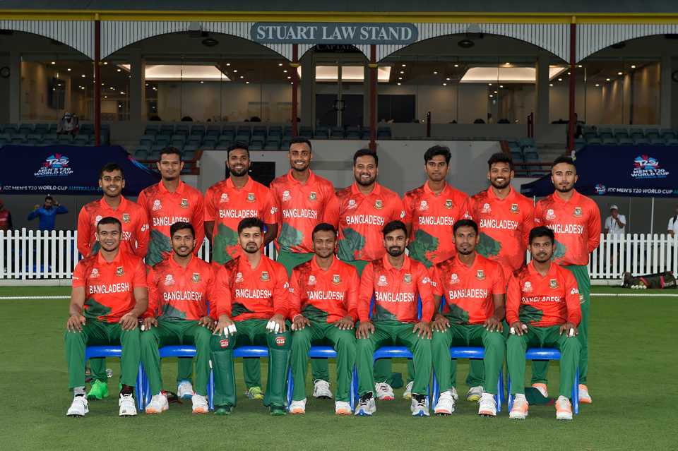 Bangladesh's squad pose for photos, Afghanistan vs Bangladesh, Men's T20 World Cup warm-up, Brisbane, October 17, 2022