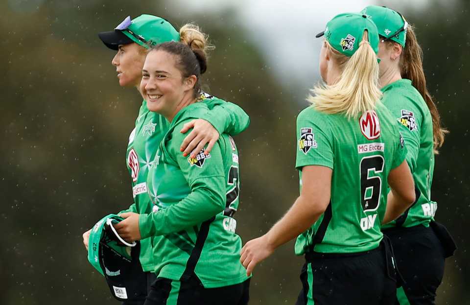Alice Capsey took three wickets as Stars claimed victory