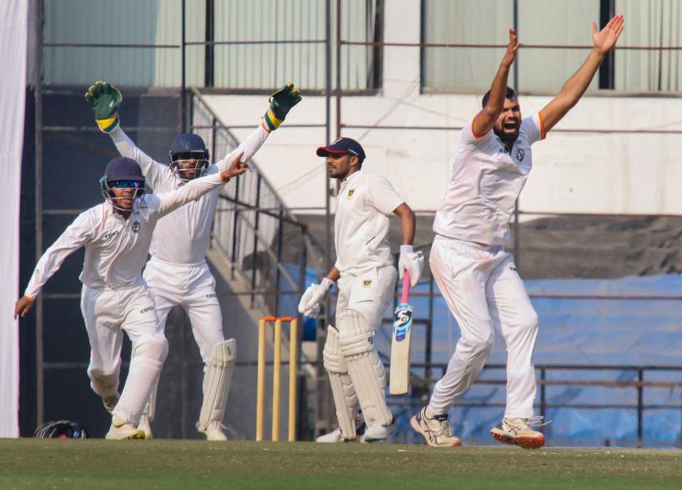 Aditya Sarwate took four wickets to help seal Vidarbha's victory