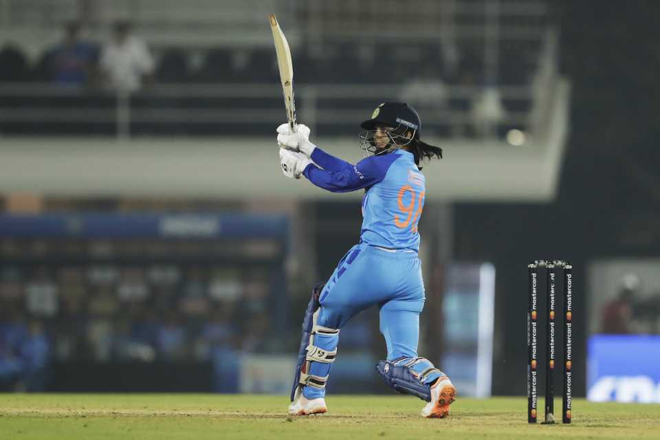 Harleen Deol scored a quick 24 after being drafted in for the final game, India vs Australia, 5th women's T20I, Mumbai, December 20, 2022