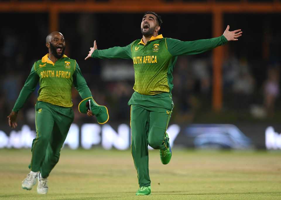 Tabraiz Shamsi celebrates after sealing victory, South Africa vs England, 1st ODI, Bloemfontein, January 27. 2023