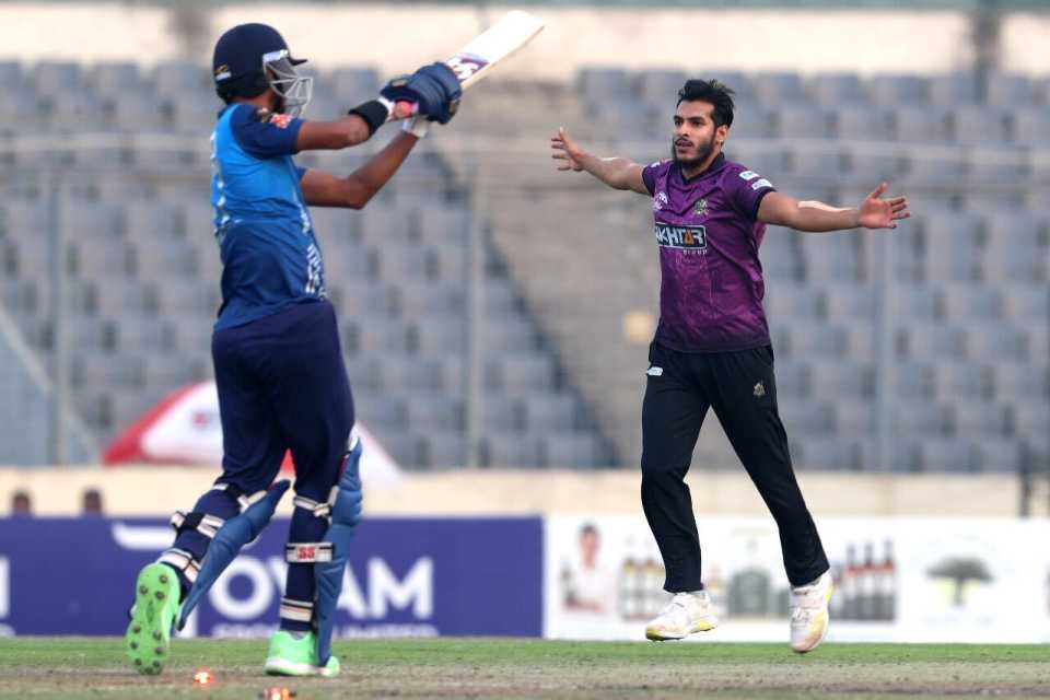 Mrittunjoy Chowdhury picked up two wickets, Dhaka Dominators vs Chattogram Challengers, Bangladesh Premier League, Mirpur, February 7, 2023 