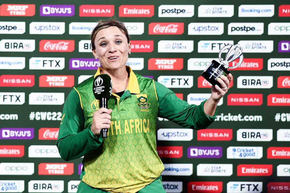 Mignon du Preez talks during the presentation ceremony after picking up the Player-of-the-Match award
