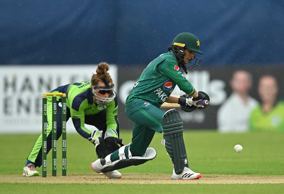 Bismah Maroof bats, with Mary Waldron keeping, Women's T20I, Ireland vs Pakistan, Bready, Ireland Tri-Nation Women's T20I Series, July 19, 2022