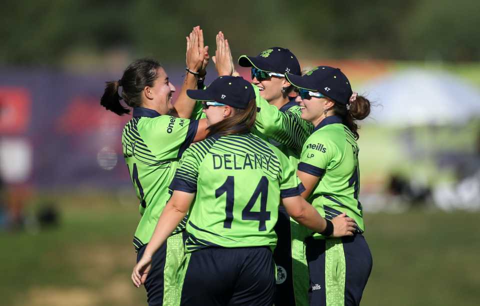 Arlene Kelly celebrates with her team-mates, Ireland Women vs England Women, Paarl, ICC Women's T20 World Cup, February 13, 2023