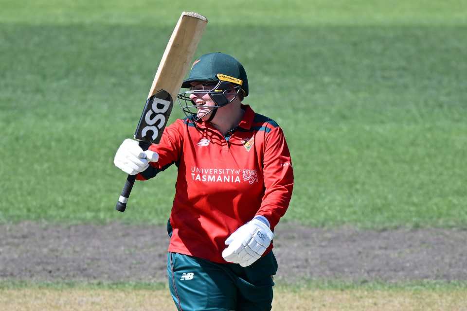 Lizelle Lee brings up her hundred, Tasmania vs Western Australia, Hobart, Women's National Cricket League, February 14, 2023