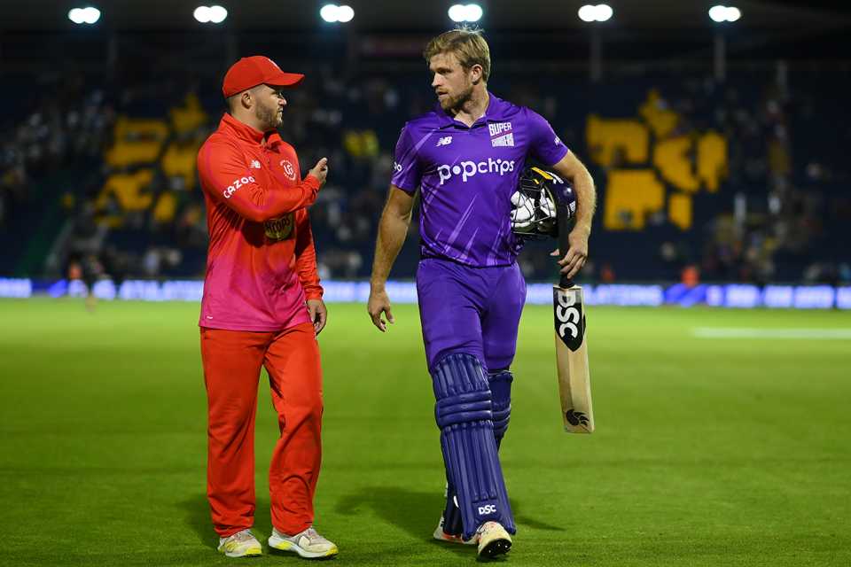 Ben Duckett and David Willey in discussion