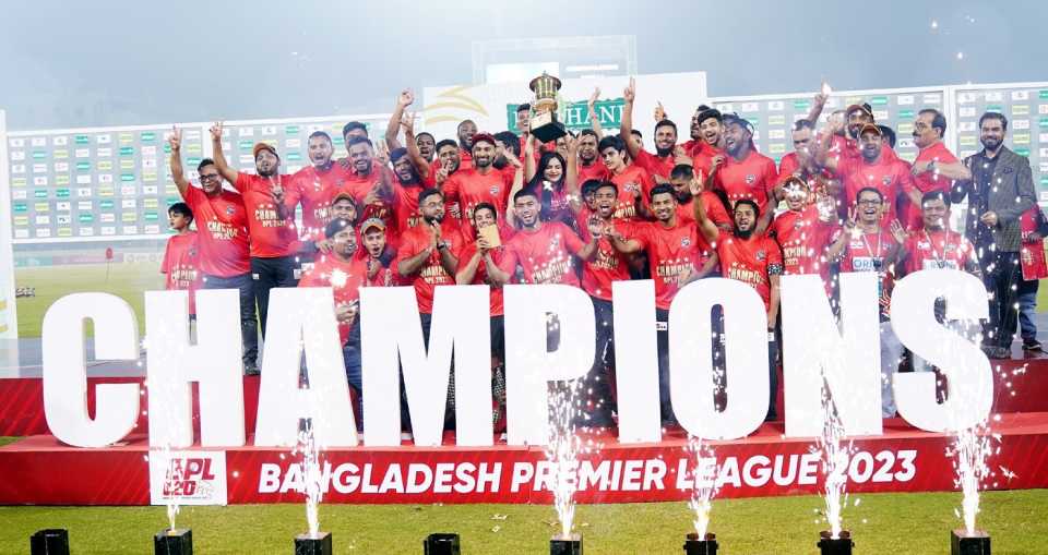Comilla Victorians celebrate winning the BPL title, Comilla Victorians vs Sylhet Strikers, Mirpur, Bangladesh Premier League final, February 16, 2023 