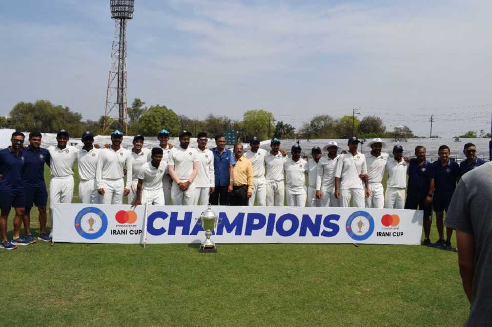 The Rest of India players pose with the Irani Cup, Madhya Pradesh vs Rest of India, Irani Cup, 5th day, March 5, 2023