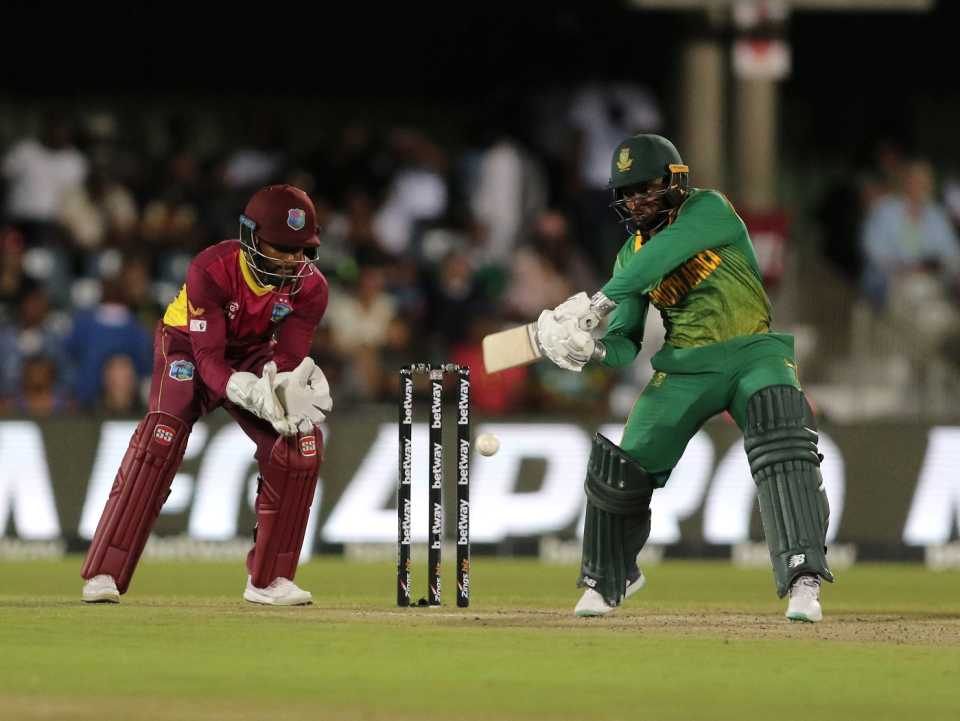 Temba Bavuma looks to slam the ball, South Africa vs West Indies, 2nd ODI, East London, March 18, 2023