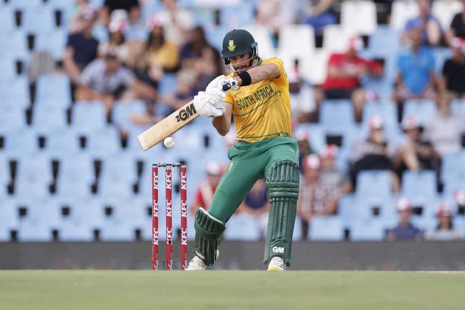 Aiden Markram prepares to punch one away, South Africa vs West Indies, 2nd T20I, Centurion, March 26, 2023