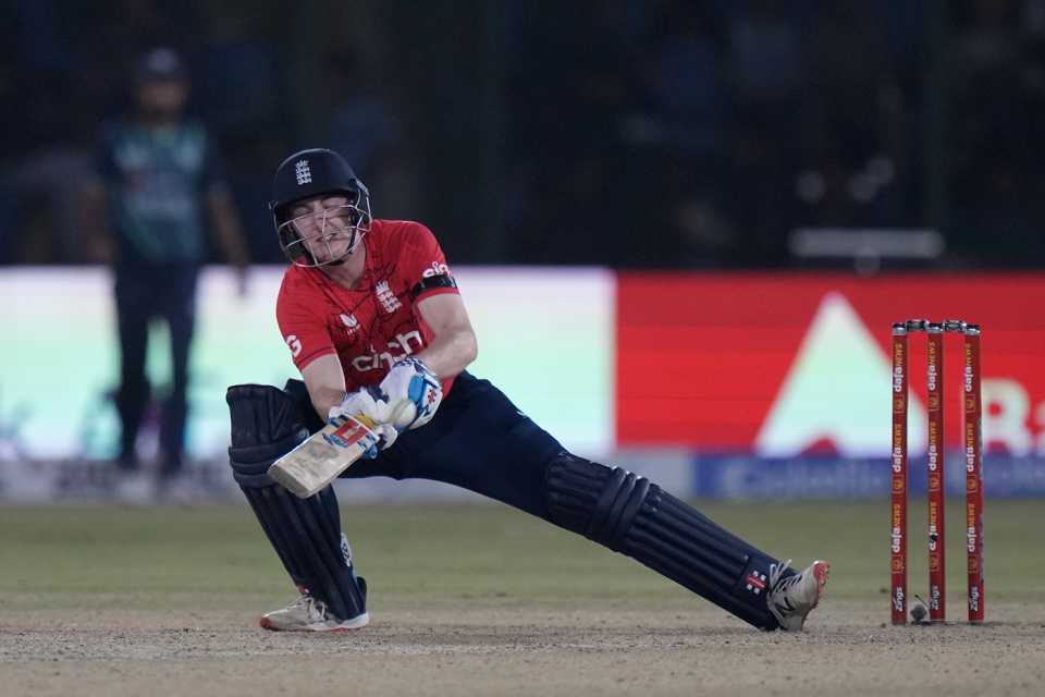 Harry Brook tries to scoop, Pakistan vs England, 1st T20I, Karachi, September 20, 2022