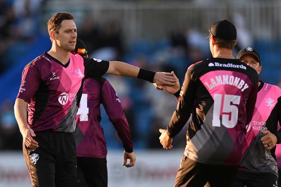 Matt Henry celebrates a wicket with his team-mates, Sussex vs Somerset, Vitality Blast, South Group, Hove, May 26, 2023