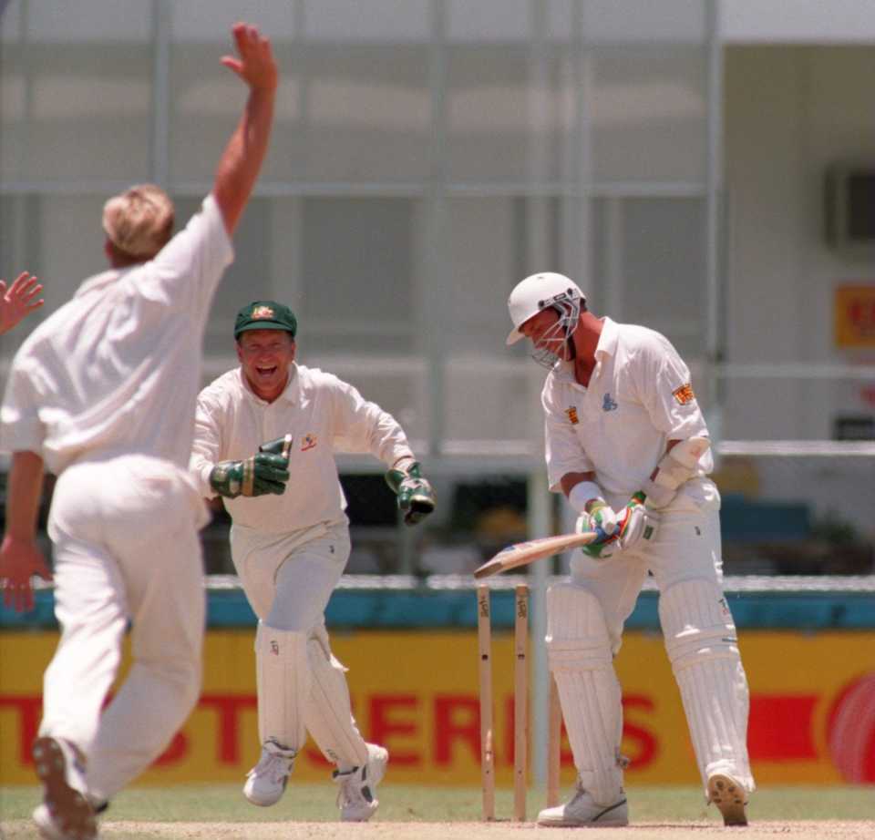 Shane Warne bowls Alec Stewart, Australia vs England, first Test, day four, Brisbane, November 28, 1994