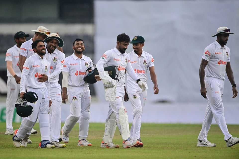Bangladesh players walk off the field after dominating the day, Bangladesh vs Afghanistan, Only Test, Mirpur, 3rd day, June 16, 2023